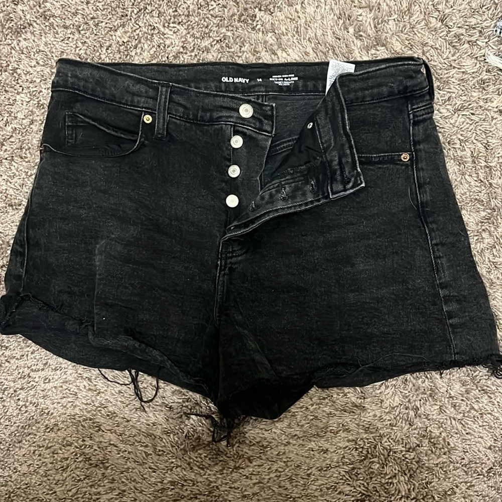 Black Old Navy Jean Short!